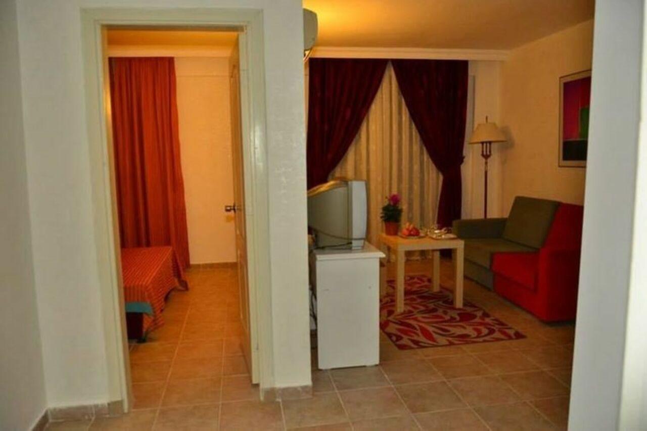 Almila Side Suite Hotel Buitenkant foto